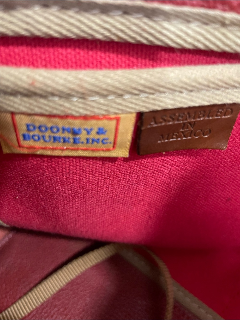 Dooney & Bourke Red bucket bag Drawstring Tote with Brown Trim - Picture 6 of 12